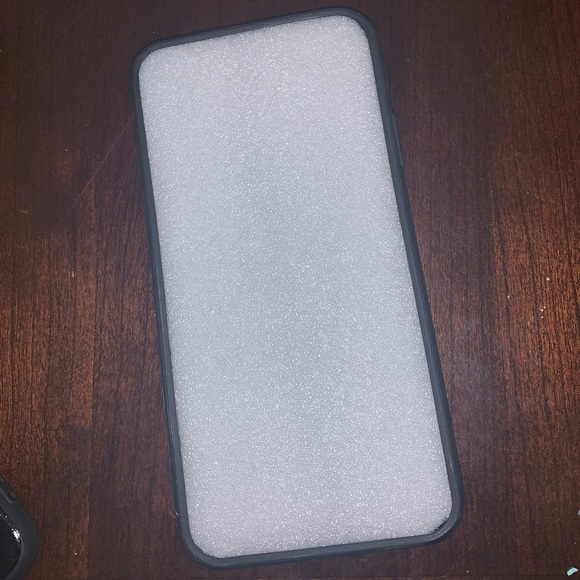 iPhone case - Picture 2 of 2